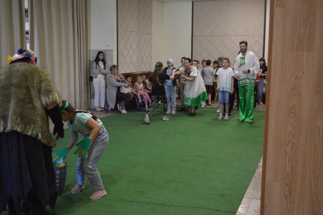"Счастливое детство"